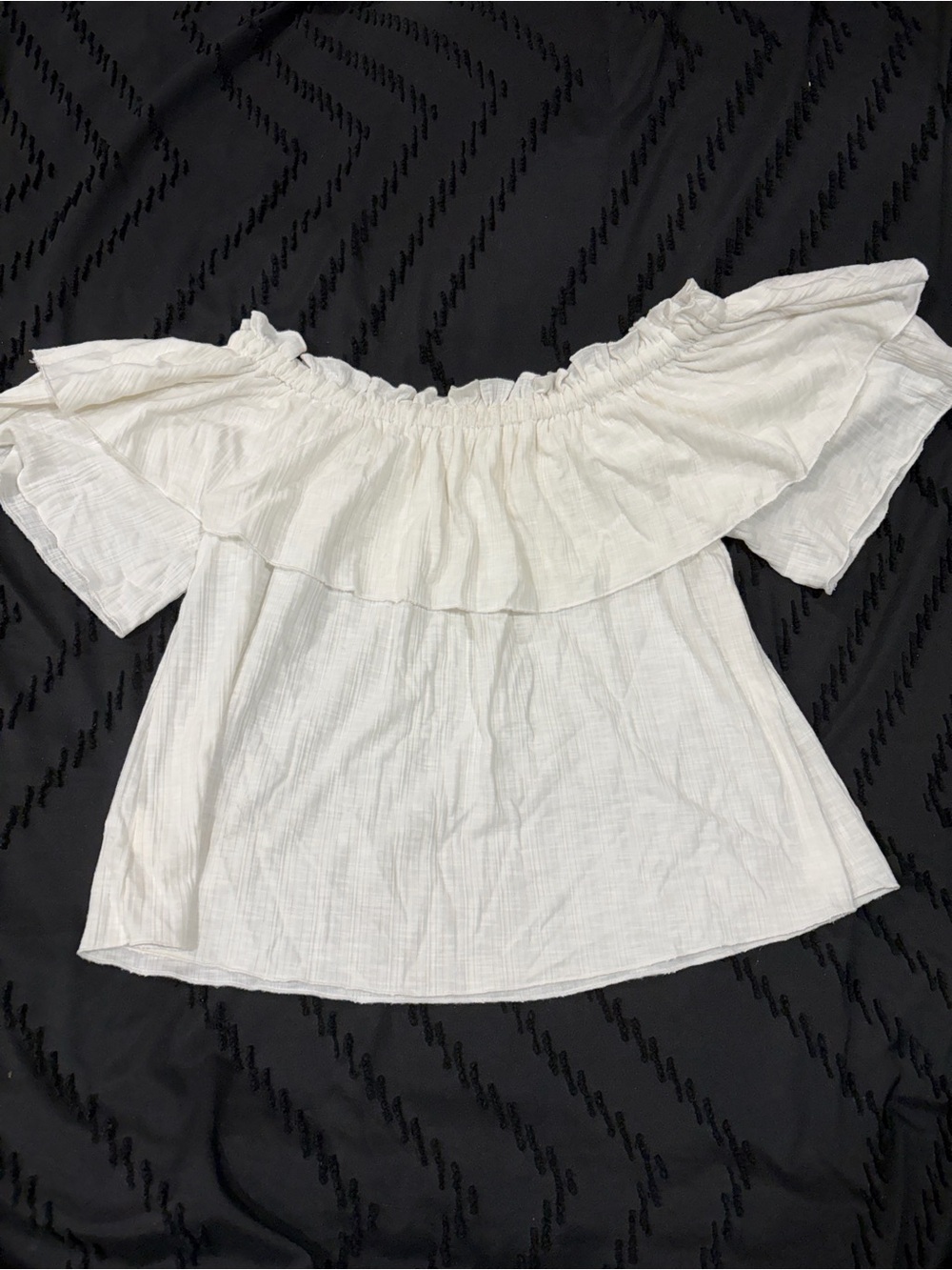 Love Riche Off-Shoulder Ruffle Blouse — White - Picture 3 of 5